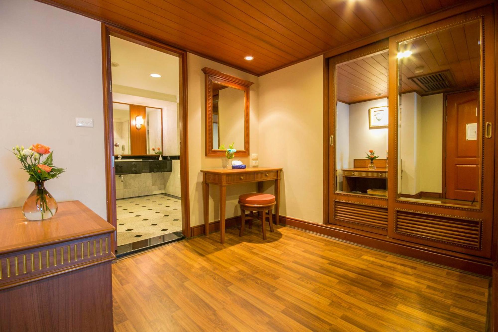Golden Tulip Sovereign Hotel Bangkok Eksteriør bilde