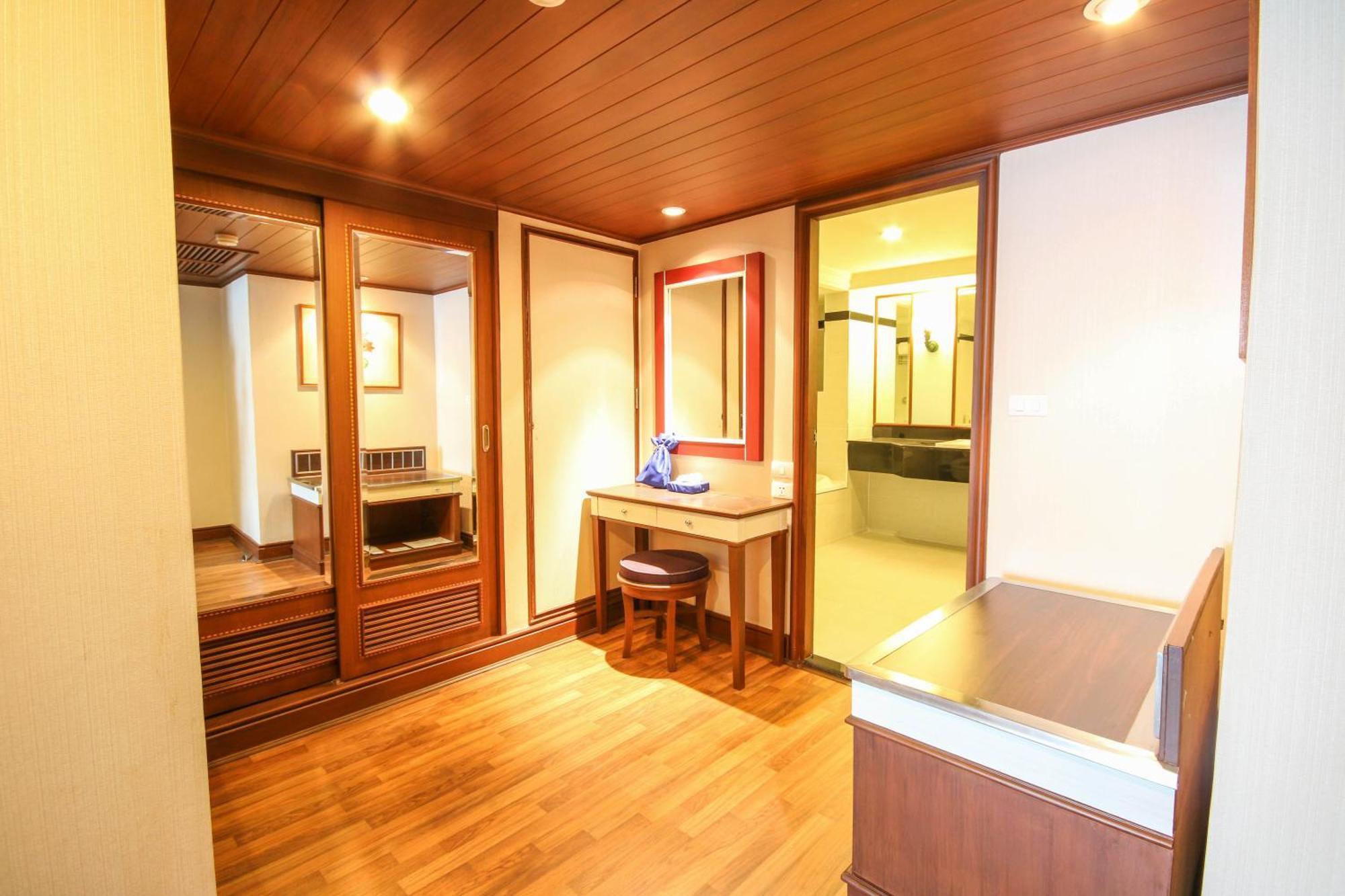 Golden Tulip Sovereign Hotel Bangkok Eksteriør bilde